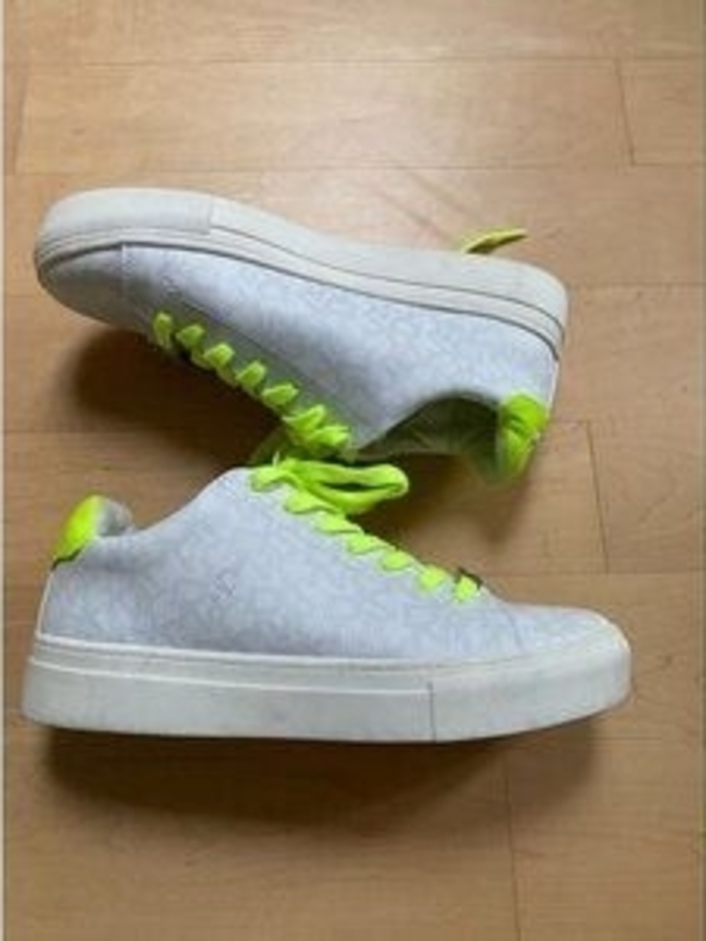 DKNY White Sneakers with Neon Yellow Laces - Picture 3 of 7